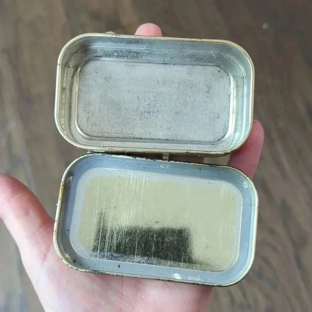 Erinmore Flake  Tins - Picture 4 of 6